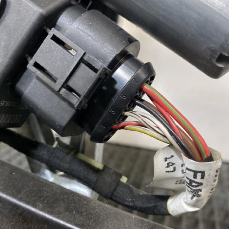 Leve vitre electrique avant droit AUDI A4 1 Photo n°4