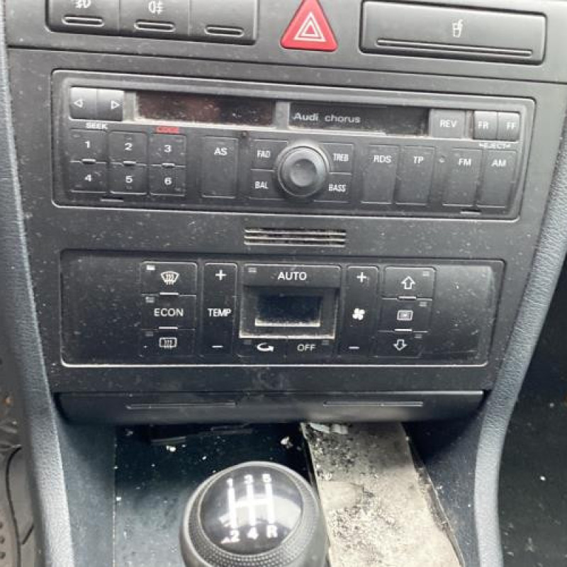 Leve vitre electrique avant droit AUDI A4 1 Photo n°19