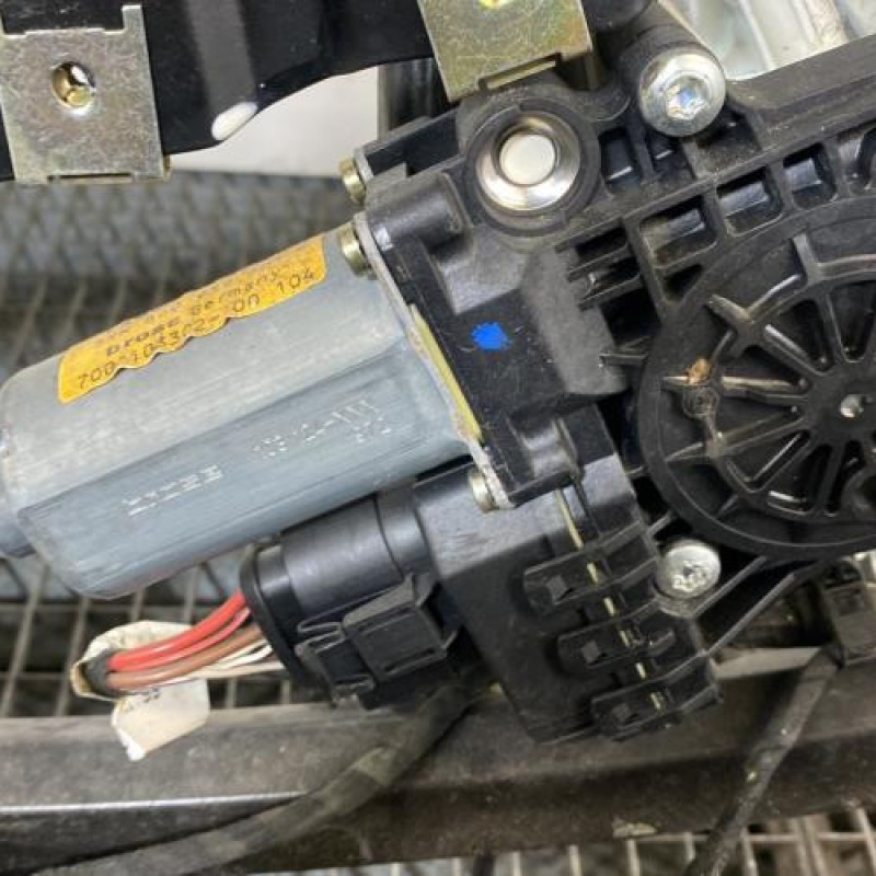 Leve vitre electrique avant gauche AUDI A4 1 Photo n°4