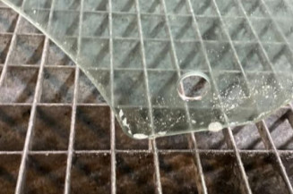 Vitre avant droit FORD FOCUS 3
