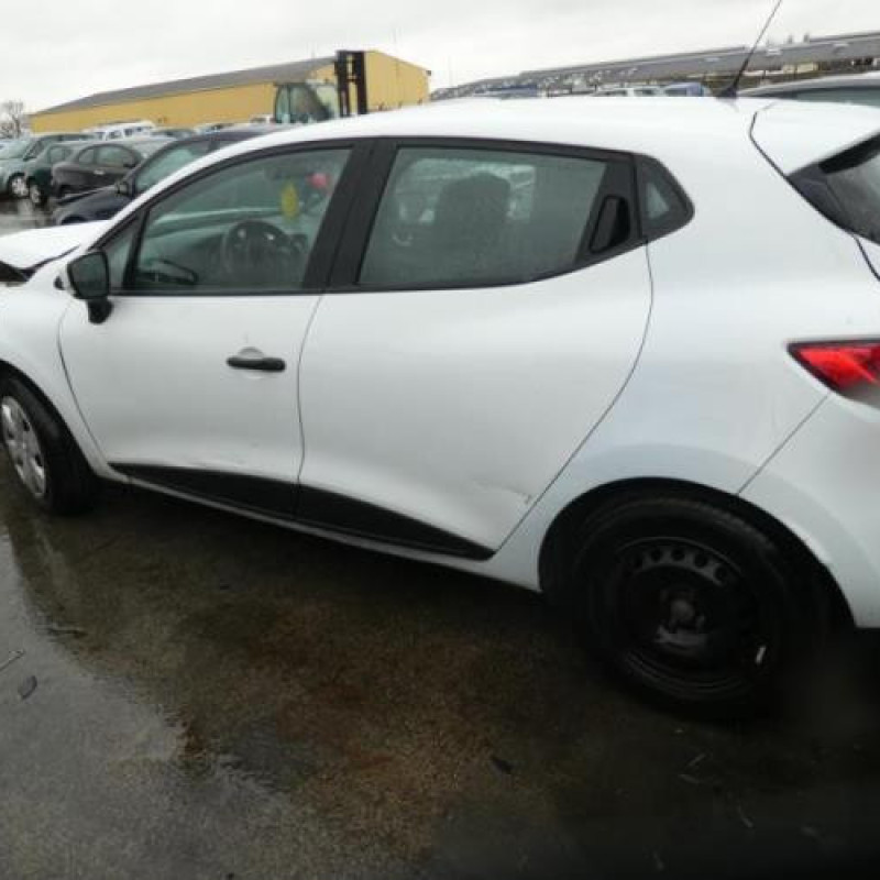 Feu arriere principal droit (feux) RENAULT CLIO 4 Photo n°10