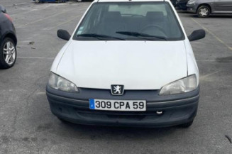 Calculateur moteur PEUGEOT 106