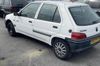 Calculateur moteur PEUGEOT 106