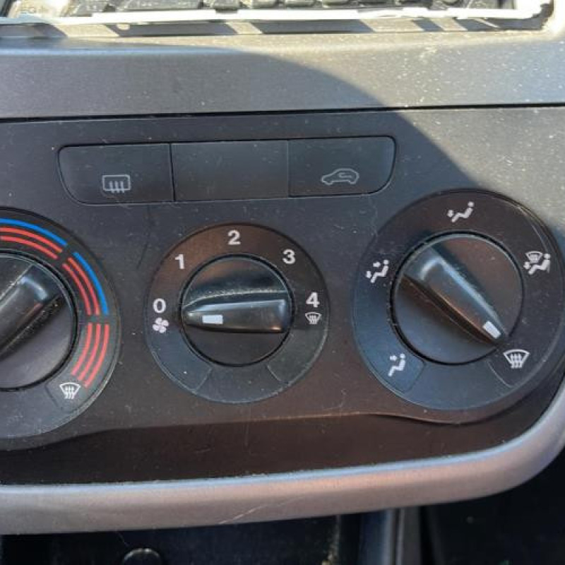 Calculateur moteur FIAT GRANDE PUNTO Photo n°8