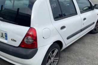 Calculateur moteur RENAULT CLIO 2