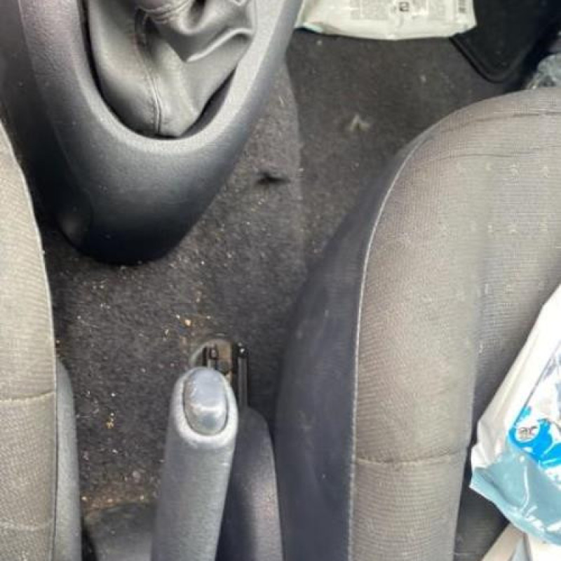 Calculateur moteur RENAULT CLIO 2 Photo n°18