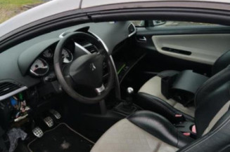 Calculateur moteur PEUGEOT 207