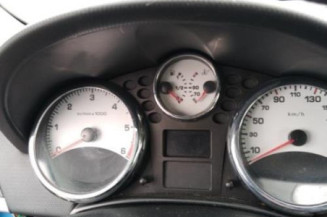 Calculateur moteur PEUGEOT 207