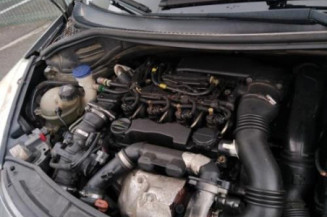 Calculateur moteur PEUGEOT 207