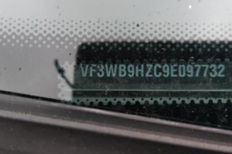 Calculateur moteur PEUGEOT 207