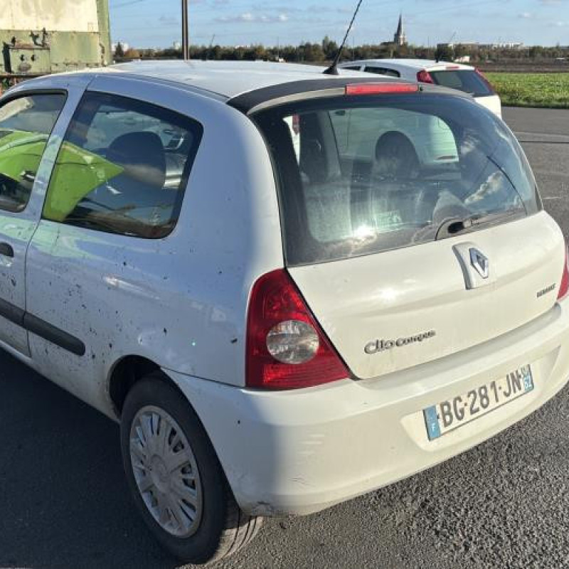 Calculateur moteur RENAULT CLIO 2 CAMPUS Photo n°8