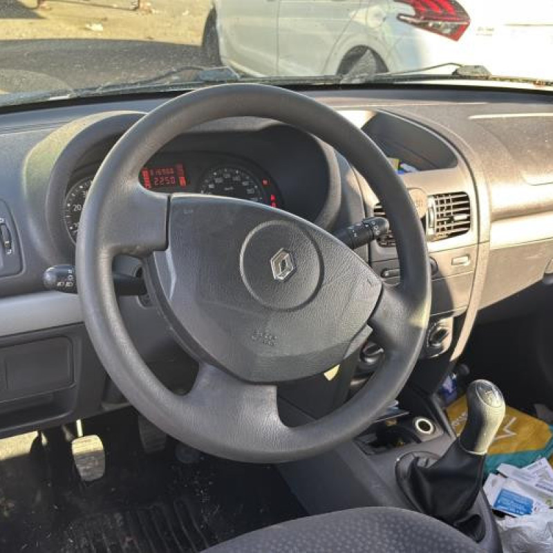 Calculateur moteur RENAULT CLIO 2 CAMPUS Photo n°15