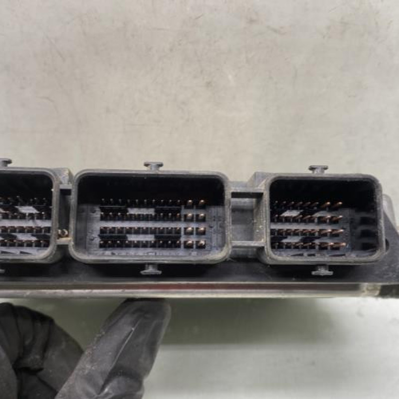 Calculateur moteur PEUGEOT 206 Photo n°3