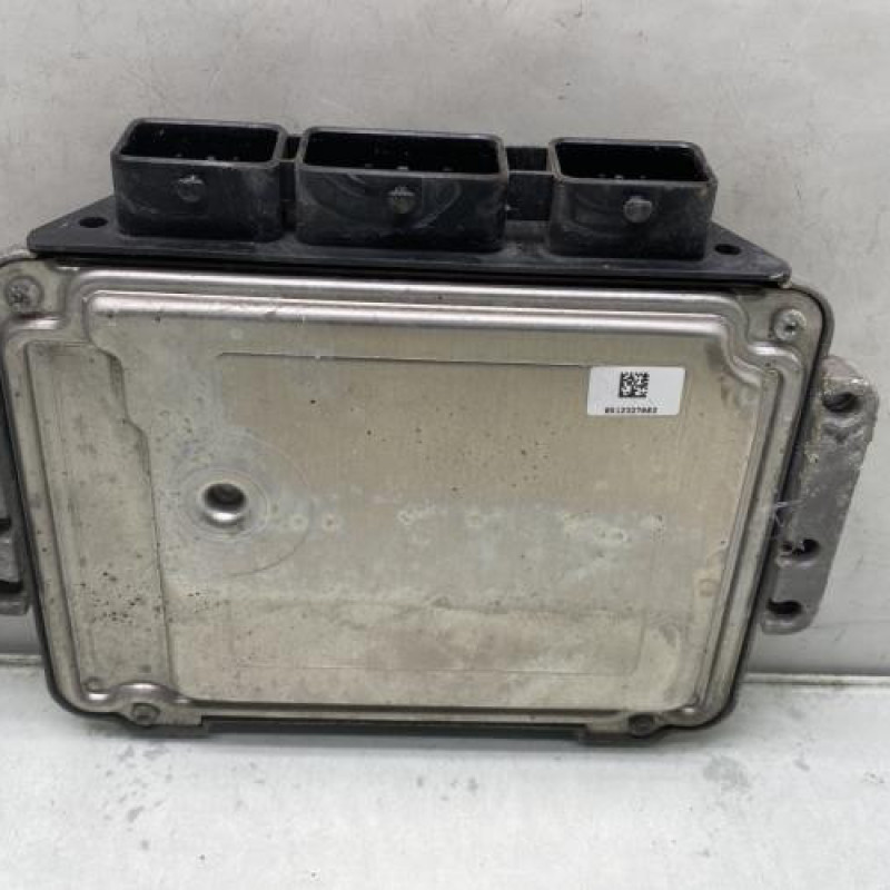 Calculateur moteur PEUGEOT 206 Photo n°4