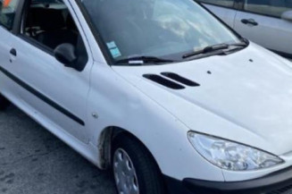 Calculateur moteur PEUGEOT 206