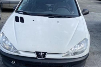 Calculateur moteur PEUGEOT 206