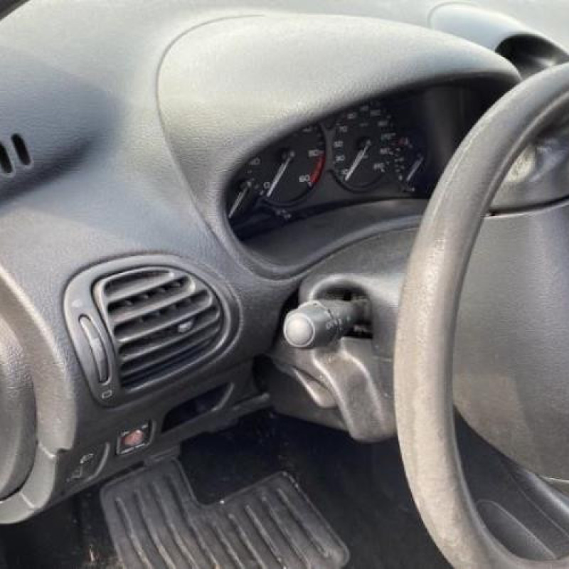 Calculateur moteur PEUGEOT 206 Photo n°15