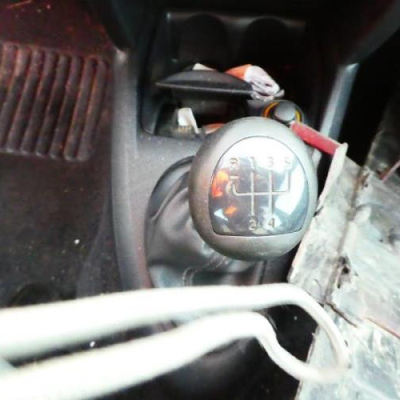 Calculateur moteur RENAULT CLIO 2 Photo n°11