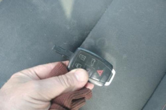 Pare boue arriere droit VOLVO C 30