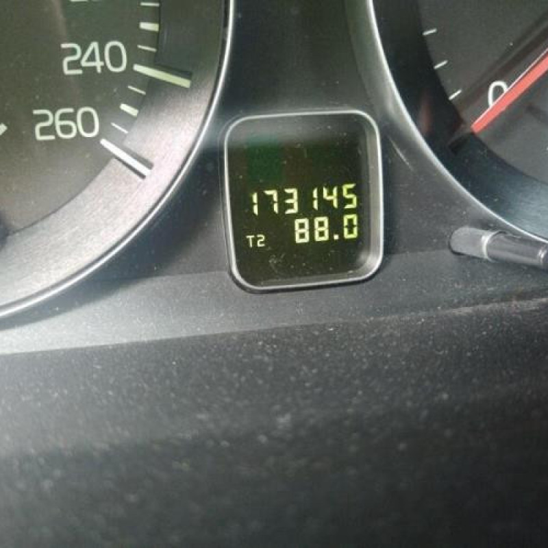 Pare boue arriere gauche VOLVO C 30 Photo n°11