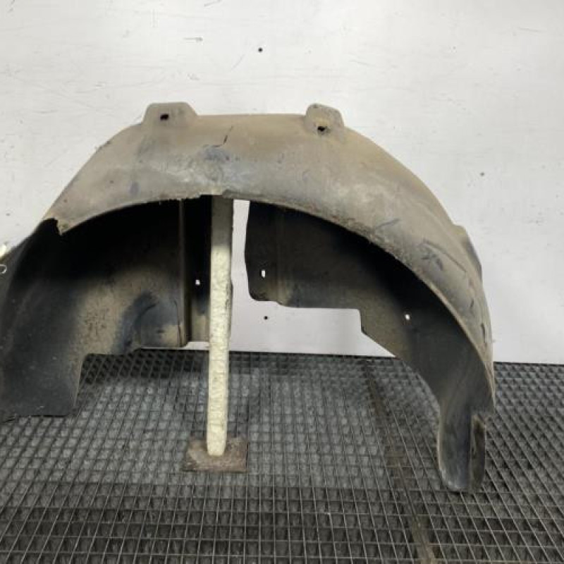 Pare boue arriere droit VOLKSWAGEN PASSAT 4 Photo n°4