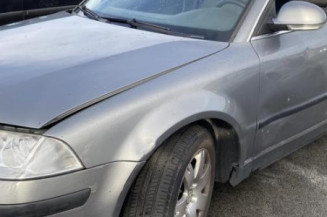 Pare boue arriere droit VOLKSWAGEN PASSAT 4