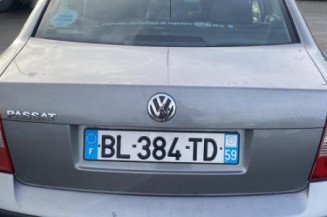 Pare boue arriere droit VOLKSWAGEN PASSAT 4