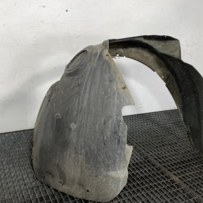 Pare boue avant droit VOLKSWAGEN PASSAT 4 Photo n°3