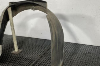 Pare boue avant droit VOLKSWAGEN PASSAT 4