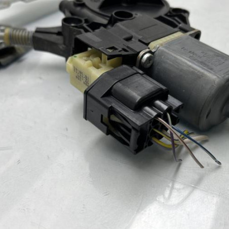 Leve vitre electrique avant droit FORD FIESTA 6