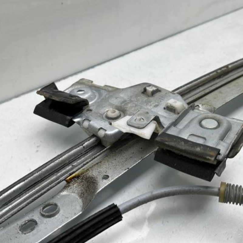 Leve vitre electrique avant gauche FORD FIESTA 6 Photo n°4