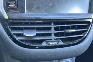 Plage arriere PEUGEOT 208 1