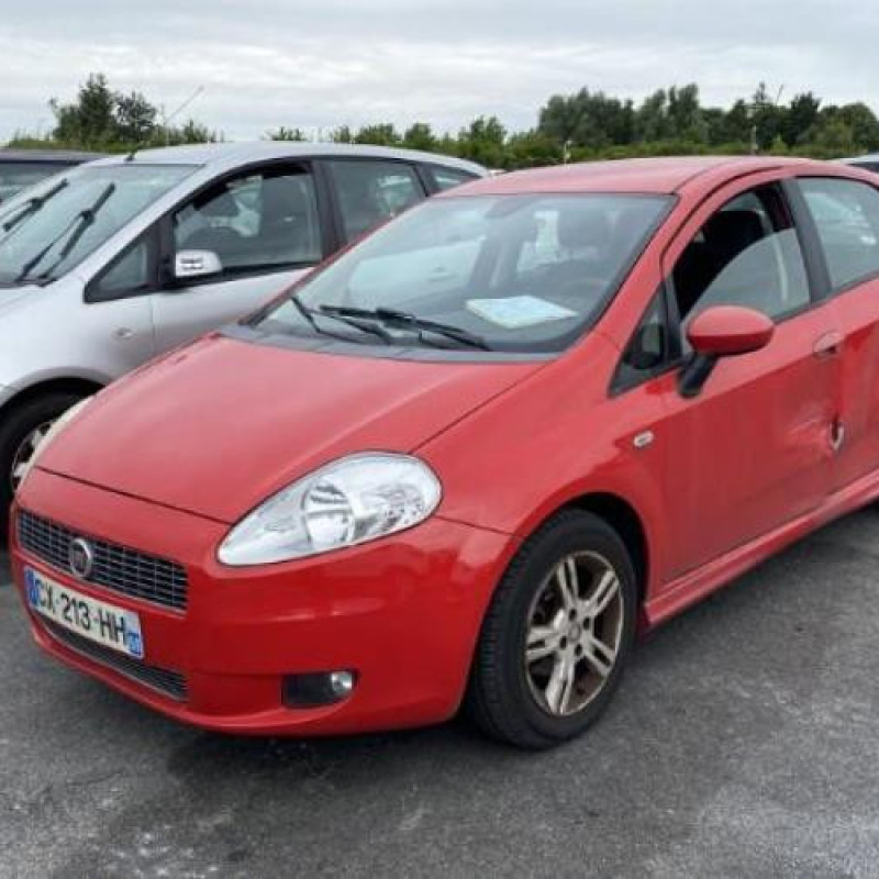 Plage arriere FIAT GRANDE PUNTO Photo n°7