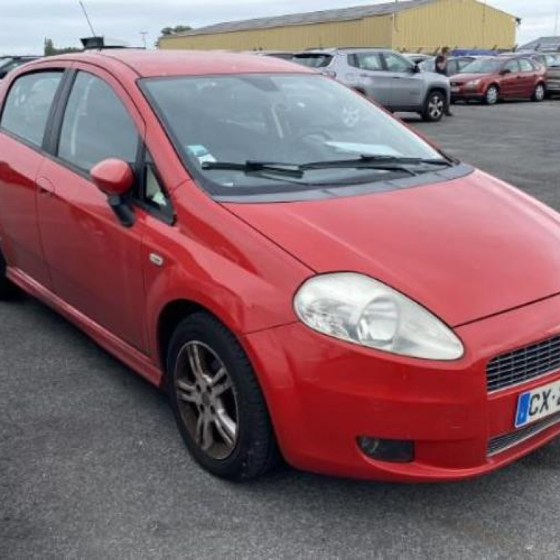 Plage arriere FIAT GRANDE PUNTO Photo n°8