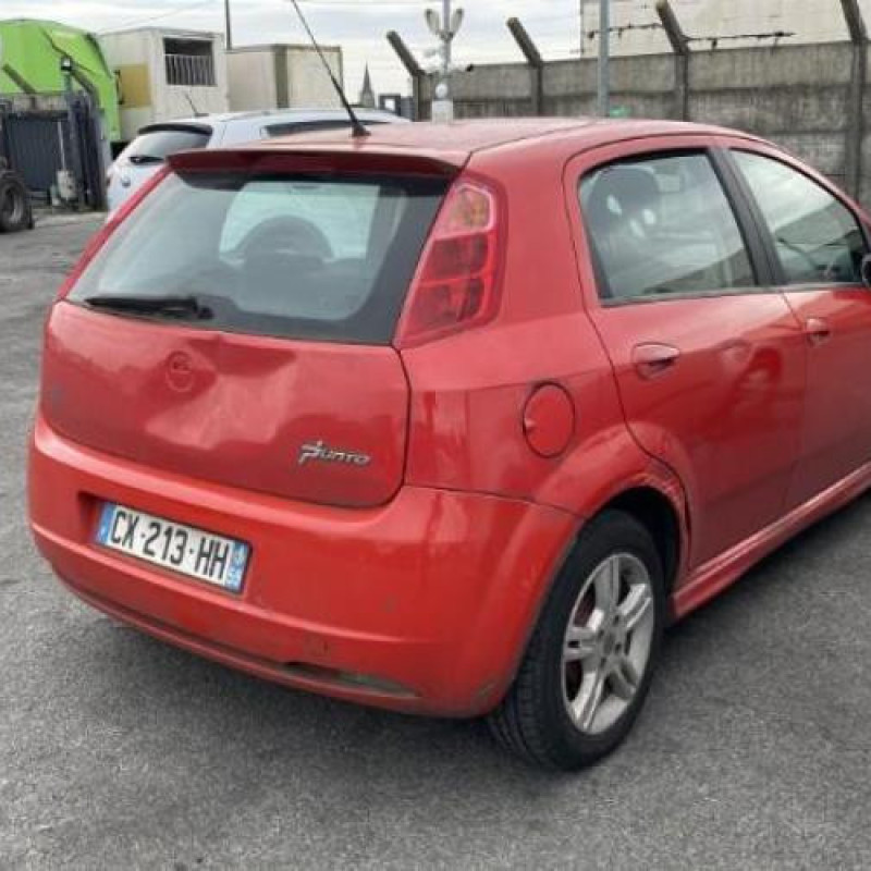 Plage arriere FIAT GRANDE PUNTO Photo n°9