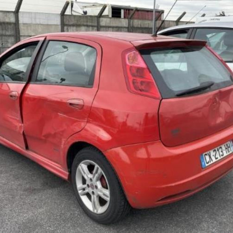 Plage arriere FIAT GRANDE PUNTO Photo n°10