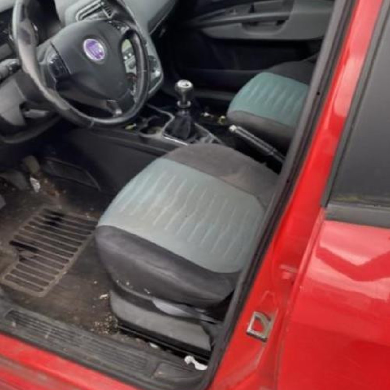 Plage arriere FIAT GRANDE PUNTO Photo n°13
