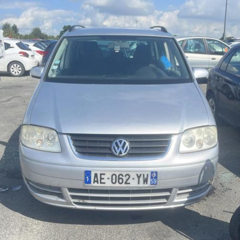 Plage arriere VOLKSWAGEN TOURAN 1 Photo n°5