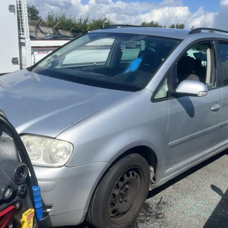 Plage arriere VOLKSWAGEN TOURAN 1 Photo n°7