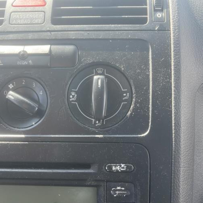 Plage arriere VOLKSWAGEN TOURAN 1 Photo n°12