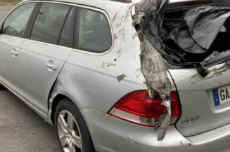 Plage arriere VOLKSWAGEN GOLF 5