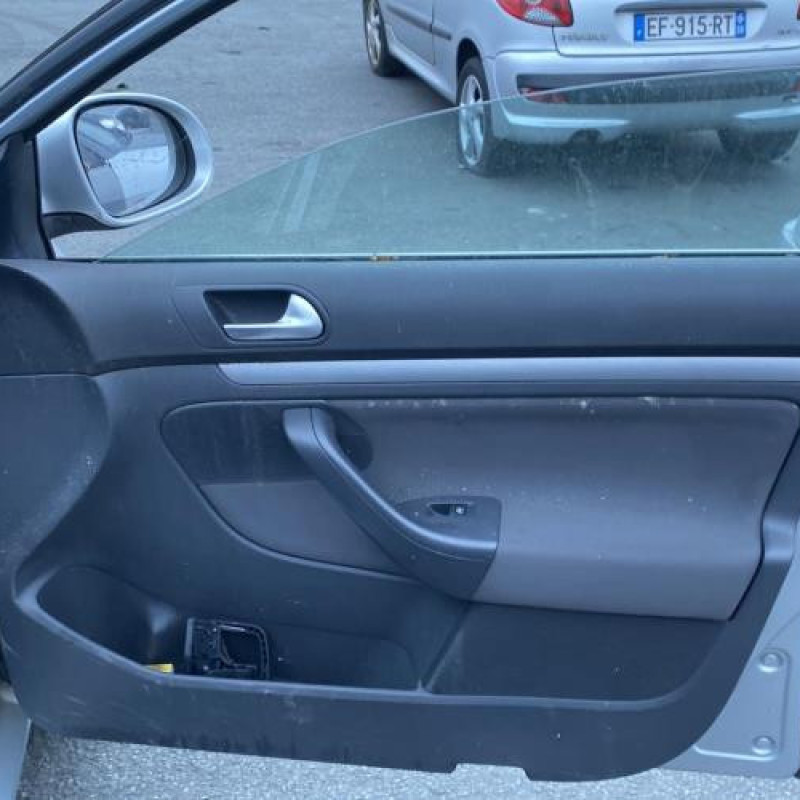 Plage arriere VOLKSWAGEN GOLF 5 Photo n°16