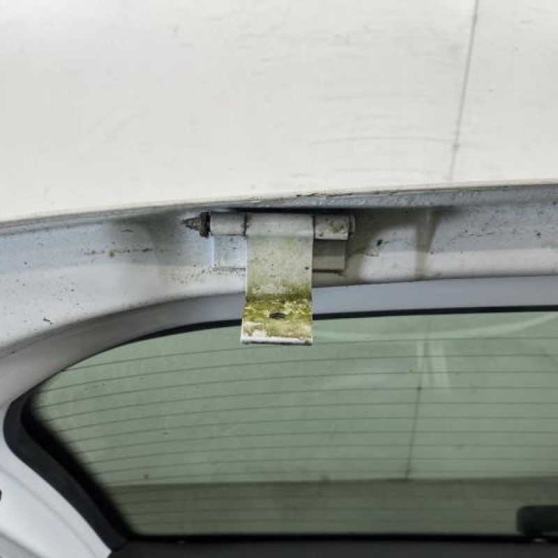 Malle/Hayon arriere OPEL CORSA D Photo n°6