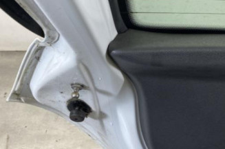 Malle/Hayon arriere OPEL CORSA D