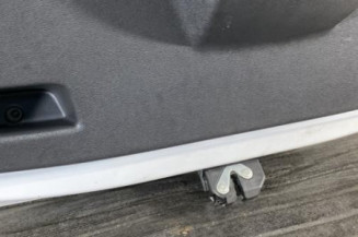 Malle/Hayon arriere OPEL CORSA D
