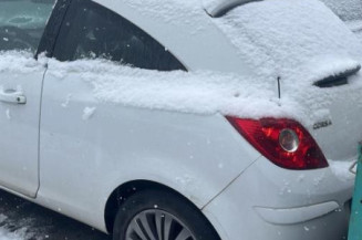 Malle/Hayon arriere OPEL CORSA D