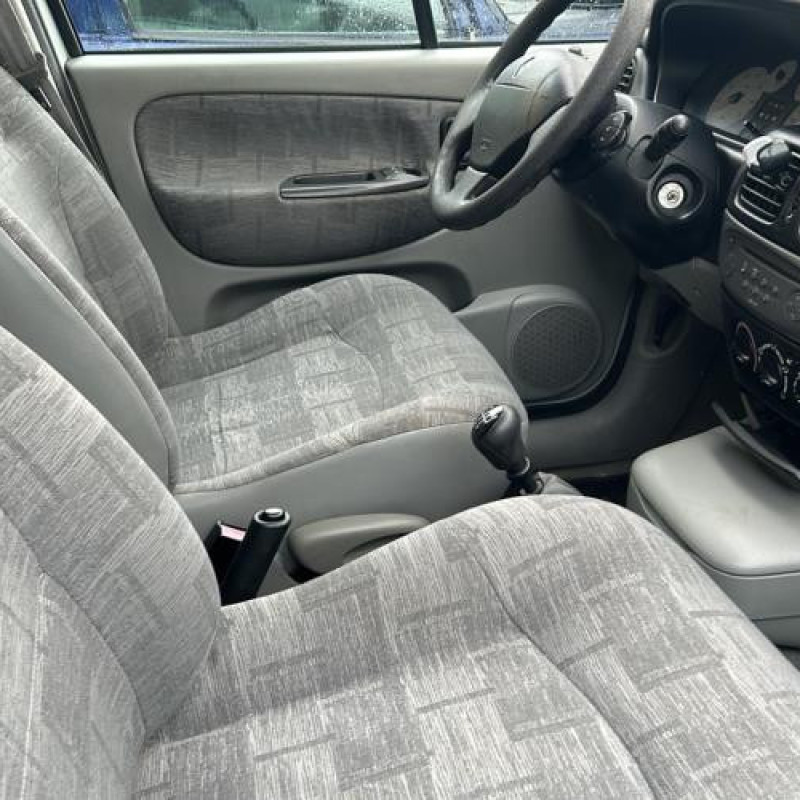Moteur RENAULT SCENIC 1 Photo n°11