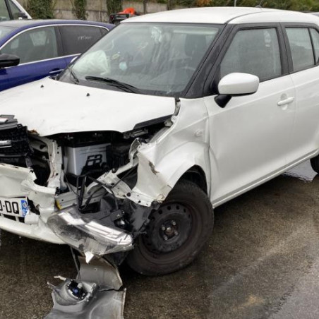Feu arriere secondaire gauche (feux) SUZUKI IGNIS 3 Photo n°1