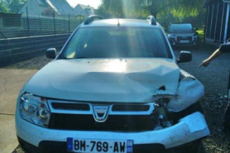 Vitre avant gauche DACIA DUSTER 1