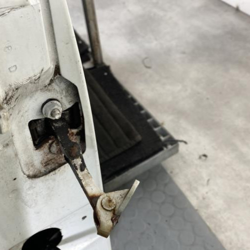Porte avant droit PEUGEOT 106 Photo n°3